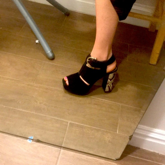 Roberto Cavalli like new platform sandal heel - Picture 7 of 7